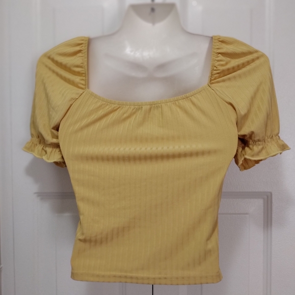 Fashion Nova Twist Tie Front Ribbed Cropped Blouse Butterscotch Yellow Small - Picture 3 of 7